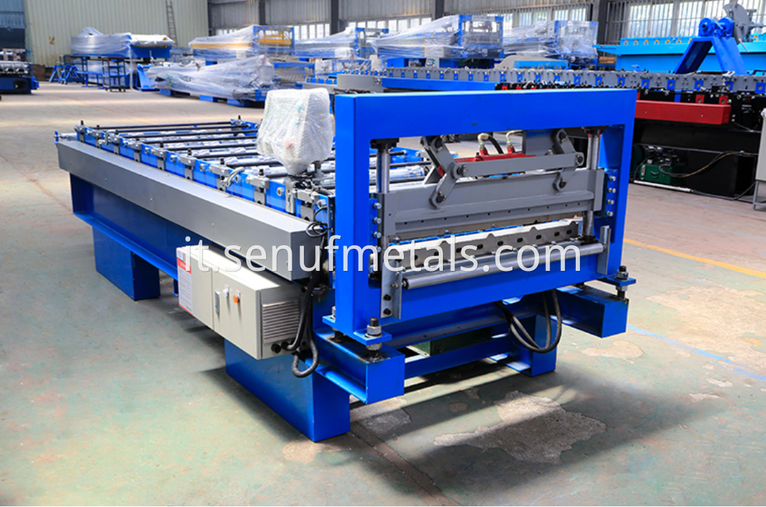 15-225-900 IBR roof sheet forming machine (1)